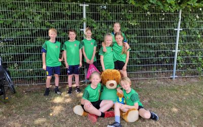 Kennismaking met handbal op Schoolhandbaltoernooi bij GHV onder zwoele en zomerse omstandigheden